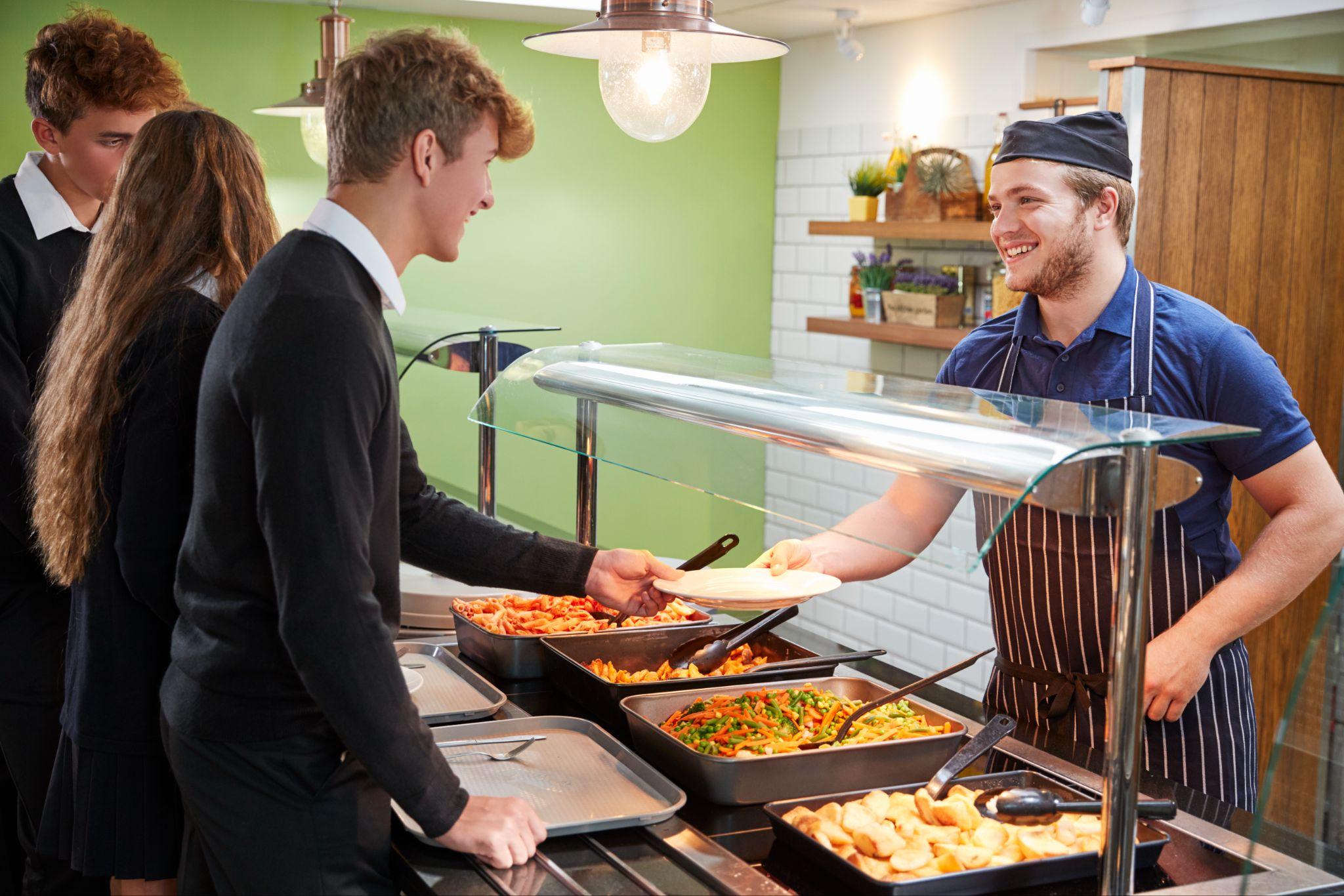 Corporate Catering vs Restaurant Ordering: Which Is Better for Offices?