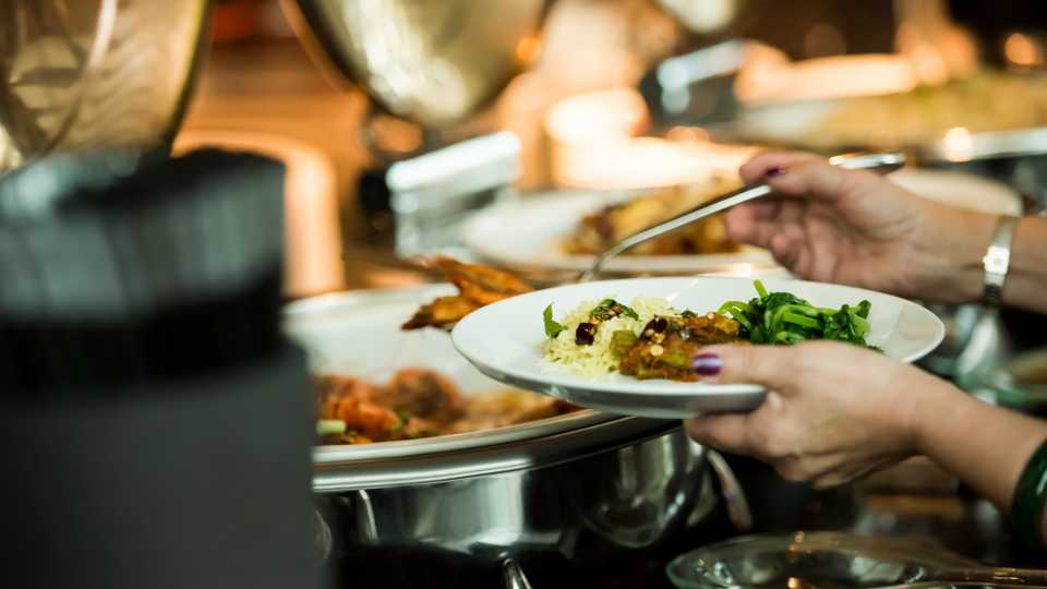 Who Are The Best Veg Caterers in Bangalore for Small Parties?